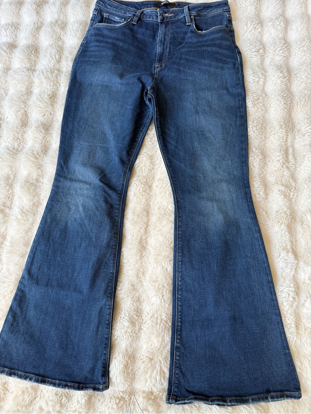 Hudson Holly Dark Blue Flared Jeans, technically petite size 31.